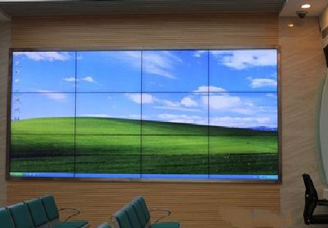 万源液晶拼接屏的另类用法。