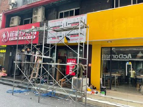 万源制作广告招牌如何避免它发黄？